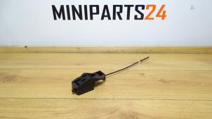 Used Tank flap lock motor Mini Mini Cooper S (R53) 1.6 16V Price € 29,75 Inclusive VAT offered by Miniparts24 - Miniteile24 GbR