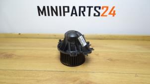 Usagé Moteur de ventilation chauffage Mini Mini Cooper S (R53) 1.6 16V Prix € 29,75 Prix TTC proposé par Miniparts24 - Miniteile24 GbR