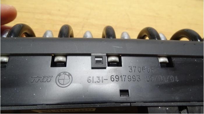 Multi-functional window switch from a MINI Mini Cooper S (R53) 1.6 16V 2004