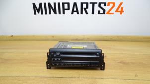 Usagé Radio/Lecteur CD Mini Mini Cooper S (R53) 1.6 16V Prix € 136,85 Prix TTC proposé par Miniparts24 - Miniteile24 GbR