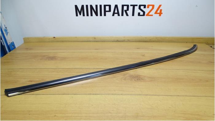 Embellecedor de un MINI Mini (F56) 2.0 16V Cooper S 2015