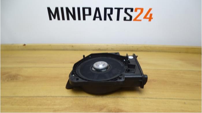 Gebrauchte Subwoofer Mini Mini (F56) 2.0 16V Cooper S Preis € 53,55 Mit Mehrwertsteuer angeboten von Miniparts24