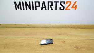 Gebrauchte Antenne (sonstige) Mini Mini (F56) 2.0 16V Cooper S Preis € 41,65 Mit Mehrwertsteuer angeboten von Miniparts24 - Miniteile24 GbR