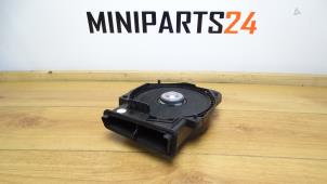 Gebrauchte Subwoofer Mini Cooper Preis € 65,45 Mit Mehrwertsteuer angeboten von Miniparts24 - Miniteile24 GbR