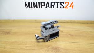 Używane Wspornik silnika Mini Cooper Cena € 59,50 Z VAT oferowane przez Miniparts24 - Miniteile24 GbR