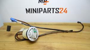 Używane Filtr paliwa Mini Mini (R56) 1.6 16V Cooper S Cena € 101,15 Z VAT oferowane przez Miniparts24 - Miniteile24 GbR