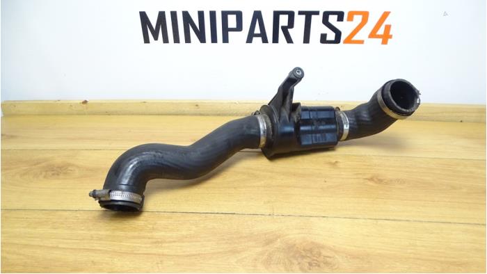 Gebrauchte Intercooler Schlauch Mini Mini (R56) 1.6 16V Cooper S Preis € 35,70 Mit Mehrwertsteuer angeboten von Miniparts24