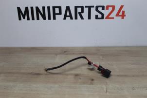 Używane Kabel (rózne) Mini Mini (F56) 1.2 12V One Cena € 23,80 Z VAT oferowane przez Miniparts24 - Miniteile24 GbR