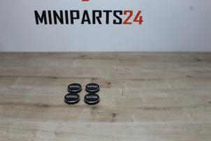Używane Pokrywa piasty Mini Mini (F56) 1.2 12V One Cena € 23,80 Z VAT oferowane przez Miniparts24 - Miniteile24 GbR