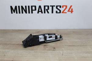 Used Jack Mini Mini (R56) 1.4 16V One Price € 29,75 Inclusive VAT offered by Miniparts24 - Miniteile24 GbR