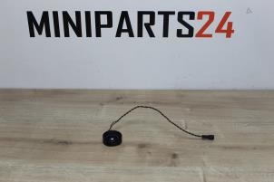 Gebrauchte Lautsprecher Mini Mini (R56) 1.4 16V One Preis € 29,75 Mit Mehrwertsteuer angeboten von Miniparts24 - Miniteile24 GbR