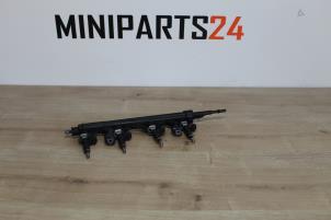 Used Injector housing Mini Mini (R56) 1.4 16V One Price € 65,45 Inclusive VAT offered by Miniparts24 - Miniteile24 GbR