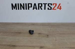 Usagé Capteur aide au stationnement Mini Mini Cooper S (R53) 1.6 16V Prix € 26,78 Prix TTC proposé par Miniparts24 - Miniteile24 GbR