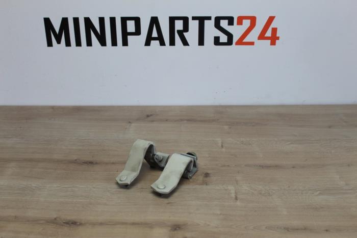 Tailgate hinge from a MINI Mini (R56) 1.4 16V One 2007