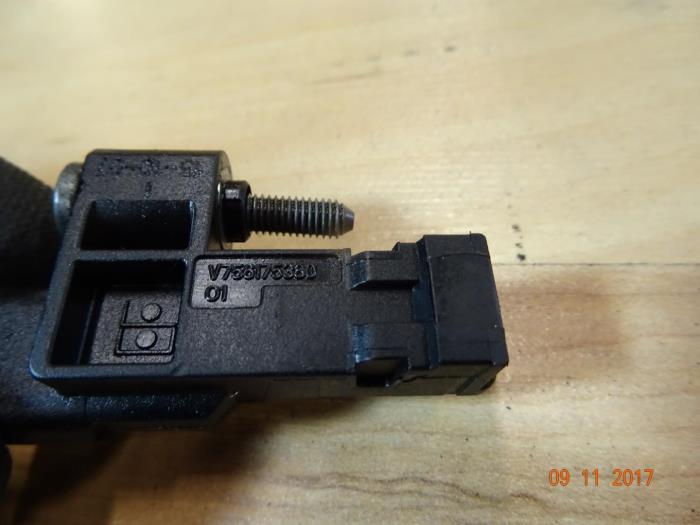 Crankshaft sensor from a MINI Mini (R56) 1.6 16V Cooper S 2010