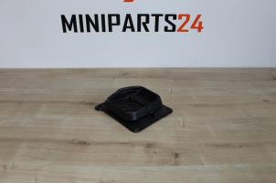Usagé Grille d'aération latérale Mini Mini (F56) 1.2 12V One Prix € 23,80 Prix TTC proposé par Miniparts24 - Miniteile24 GbR