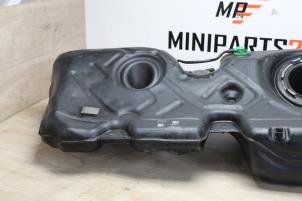 Usados Depósito Mini Mini (F56) 2.0 16V Cooper S Precio € 238,00 IVA incluido ofrecido por Miniparts24 - Miniteile24 GbR