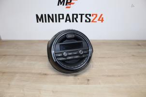 Usagé Radio Mini Mini (F56) 1.5 12V Cooper D Prix € 327,25 Prix TTC proposé par Miniparts24 - Miniteile24 GbR
