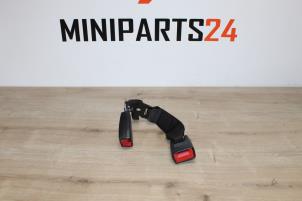 Gebrauchte Gurtspanner Mitte hinten Mini Clubman (R55) 1.6 16V Cooper Preis € 23,80 Mit Mehrwertsteuer angeboten von Miniparts24 - Miniteile24 GbR
