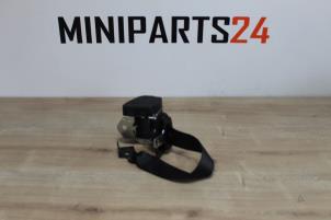 Gebrauchte Sicherheitsgurt rechts hinten Mini Mini (F56) 1.2 12V One Preis € 41,65 Mit Mehrwertsteuer angeboten von Miniparts24 - Miniteile24 GbR