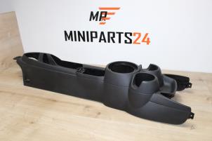 Used Middle console Mini Mini (F56) 1.2 12V One Price € 59,50 Inclusive VAT offered by Miniparts24 - Miniteile24 GbR