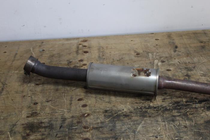 Exhaust middle silencer from a MINI Mini (F56) 1.2 12V One 2015