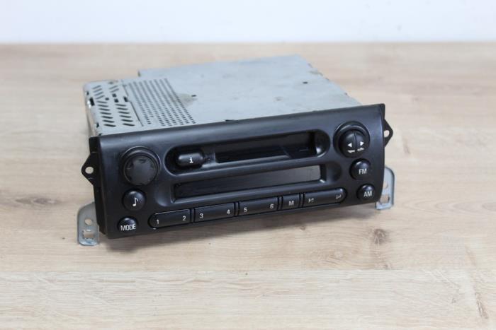 Radio/Cassette d'un MINI Mini Cooper S (R53) 1.6 16V 2005