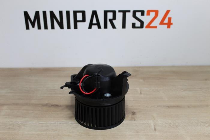 Używane Wentylator Mini Countryman (R60) 1.6 Cooper D ALL4 Cena € 35,70 Z VAT oferowane przez Miniparts24