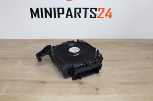 Usagé Haut-parleur Mini Countryman (R60) 1.6 Cooper D ALL4 Prix € 70,81 Prix TTC proposé par Miniparts24 - Miniteile24 GbR