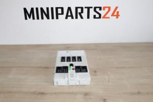 Usados Ordenador body control Mini Countryman (F60) 1.5 12V Cooper Precio € 178,50 IVA incluido ofrecido por Miniparts24 - Miniteile24 GbR