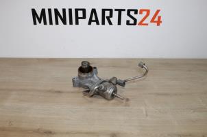 Usagé Pompe haute pression Mini Countryman (R60) 1.6 16V John Cooper Works Prix € 357,00 Prix TTC proposé par Miniparts24 - Miniteile24 GbR