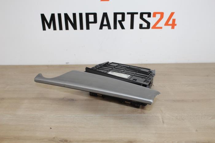 Używane Schowek Mini Mini (R56) 1.6 16V Cooper S Cena € 59,50 Z VAT oferowane przez Miniparts24