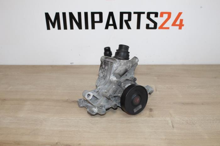 Begagnade Vattenpump Mini Countryman (R60) 1.6 Cooper D ALL4 Pris € 29,75 Inklusive moms erbjuds av Miniparts24