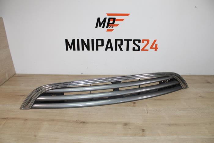 Begagnade Grill BMW Mini (R50/53) 1.6 16V One Pris € 59,50 Inklusive moms erbjuds av Miniparts24
