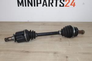 Usagé Cardan gauche (transmission) Austin Mini Open (R52) 1.6 16V Cooper S Prix € 95,20 Prix TTC proposé par Miniparts24 - Miniteile24 GbR