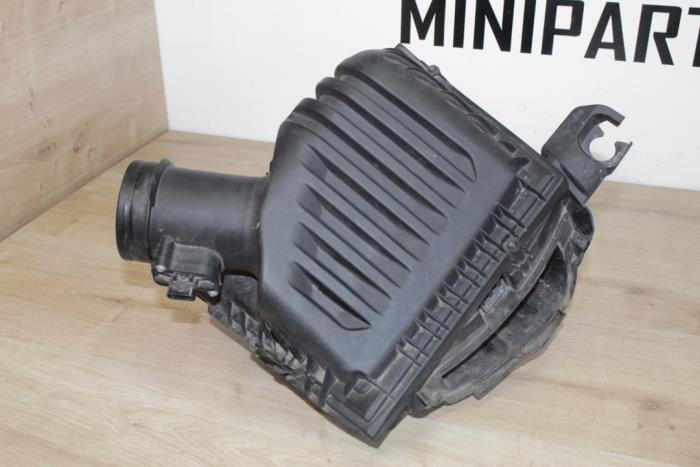 Begagnade Luftfilterhus Mini Mini (F56) 2.0 16V Cooper S Pris € 95,20 Inklusive moms erbjuds av Miniparts24