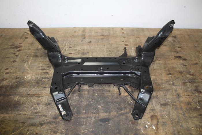 Begagnade Framaxel (komplett) Mini Mini (F56) 2.0 16V Cooper S Pris € 196,35 Inklusive moms erbjuds av Miniparts24