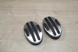 Gebrauchte Pedale Set Mini Mini (R56) 1.6 16V Cooper S Preis € 26,78 Mit Mehrwertsteuer angeboten von Miniparts24 - Miniteile24 GbR