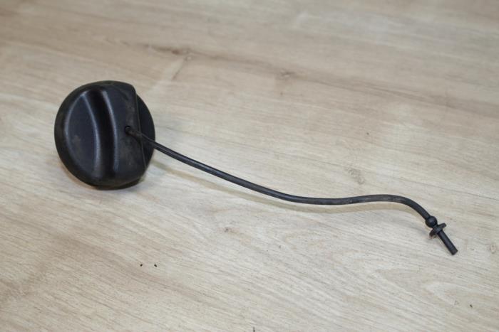 Begagnade Tanklock Mini Mini Cooper S (R53) 1.6 16V Pris € 17,85 Inklusive moms erbjuds av Miniparts24