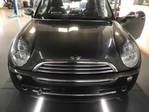 Usagé Pare-chocs avant BMW Mini One/Cooper (R50) 1.6 16V Cooper Prix € 327,25 Prix TTC proposé par Miniparts24 - Miniteile24 GbR