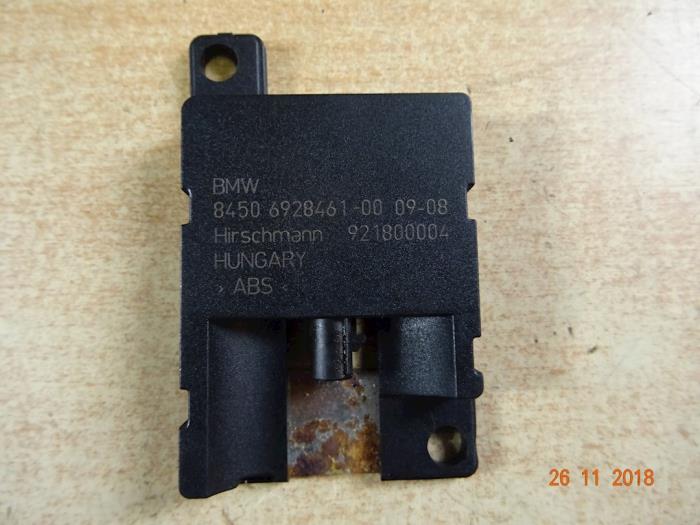 Begagnade Bluetooth-antenn Mini Clubman (R55) 1.6 16V Cooper S Pris € 23,80 Inklusive moms erbjuds av Miniparts24