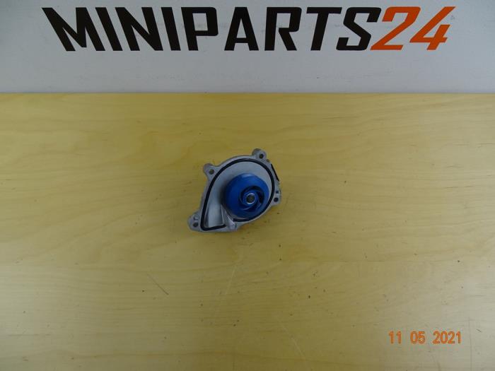 Begagnade Vattenpump Mini Clubman (R55) 1.6 16V Cooper Pris € 41,53 Inklusive moms erbjuds av Miniparts24