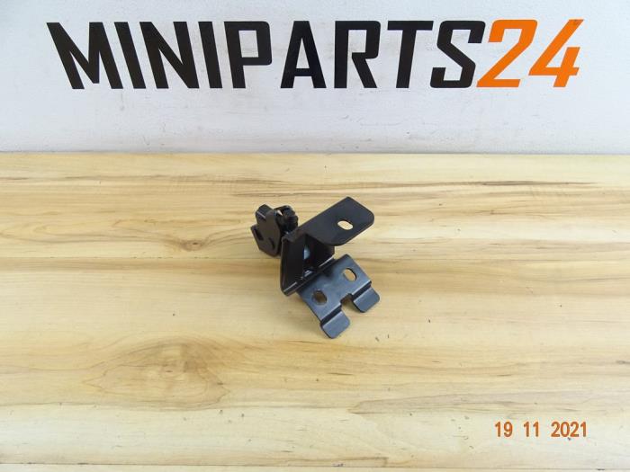 Begagnade Baksäteslås BMW Mini (R50/53) 1.6 16V Cooper Pris € 47,48 Inklusive moms erbjuds av Miniparts24