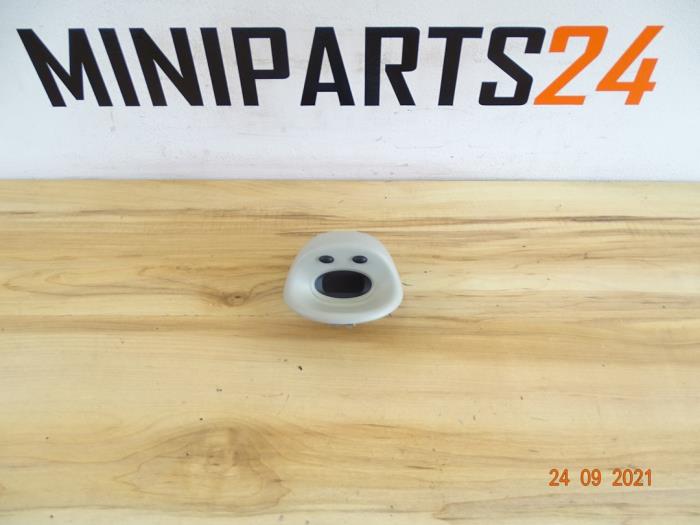 Używane Zegar Mini Mini Cooper S (R53) 1.6 16V Cena € 11,90 Z VAT oferowane przez Miniparts24