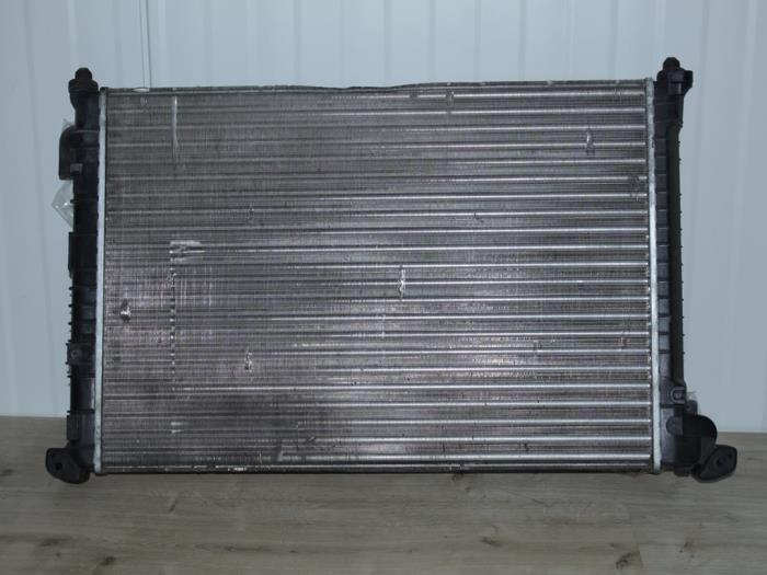 Używane Chlodnica Austin Mini Open (R52) 1.6 16V Cooper S Cena € 89,25 Z VAT oferowane przez Miniparts24