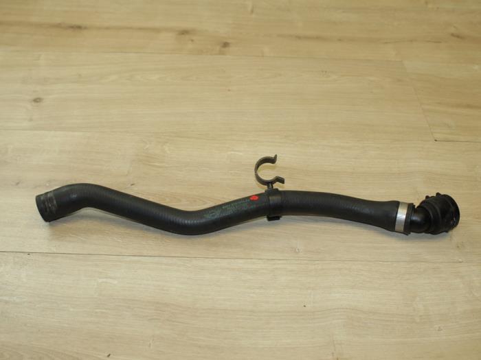 Gebrauchte Wasserrohr Mini Mini (R56) 1.4 16V One Preis € 23,21 Mit Mehrwertsteuer angeboten von Miniparts24