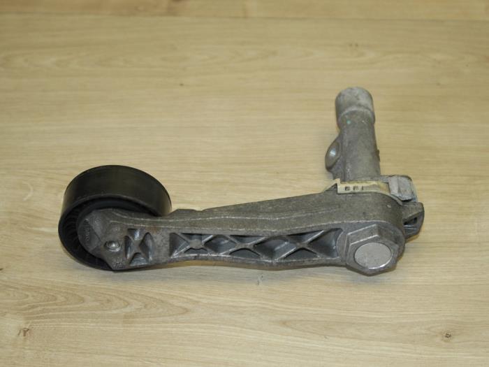 Usados Rodillo tensor correa múltiple Mini Mini (R56) 1.6 16V Cooper S Precio € 17,85 IVA incluido ofrecido por Miniparts24