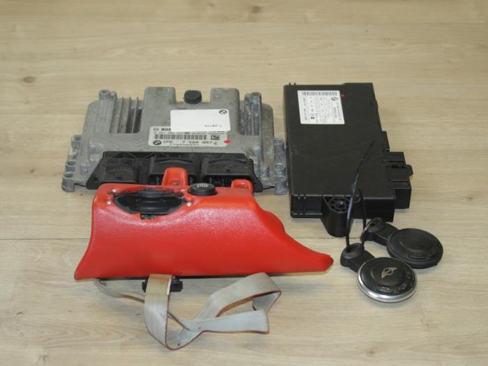 Used Engine management computer Mini Mini (R56) 1.6 16V John Cooper Works Price € 654,50 Inclusive VAT offered by Miniparts24