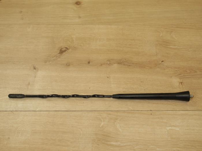Begagnade Antennarm Mini Mini (F56) 1.2 12V One Pris € 23,80 Inklusive moms erbjuds av Miniparts24