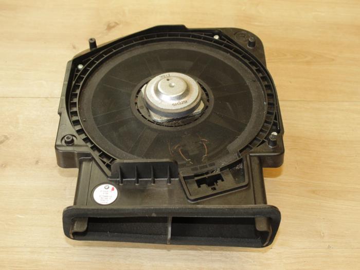 Begagnade Bashögtalare Mini Mini (F56) 1.2 12V One Pris € 53,55 Inklusive moms erbjuds av Miniparts24